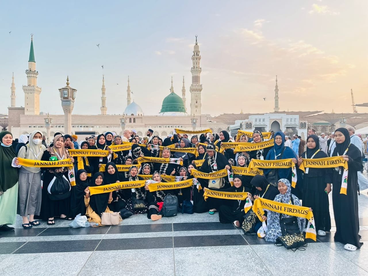 umroh april 2024